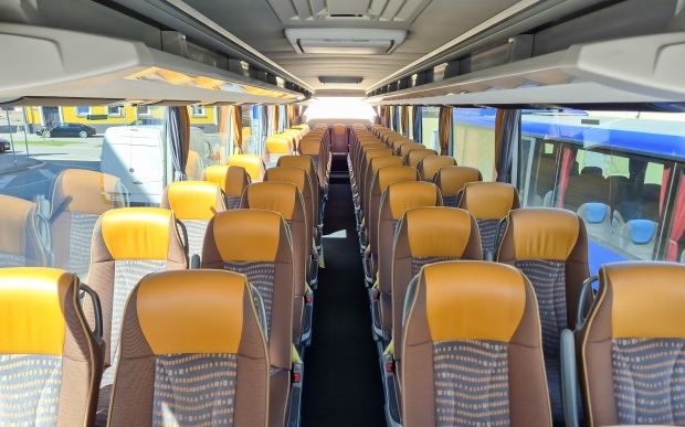 Autobusu noma SETRA S 517 HDH